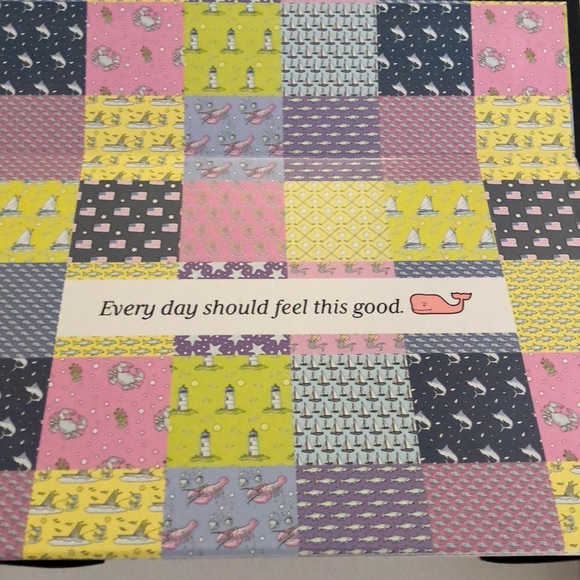 Vineyard Vines box - Picture 2 of 3